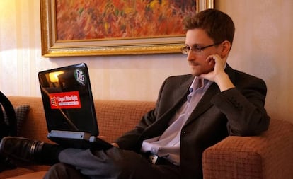 Edward Snowden durante una entrevista