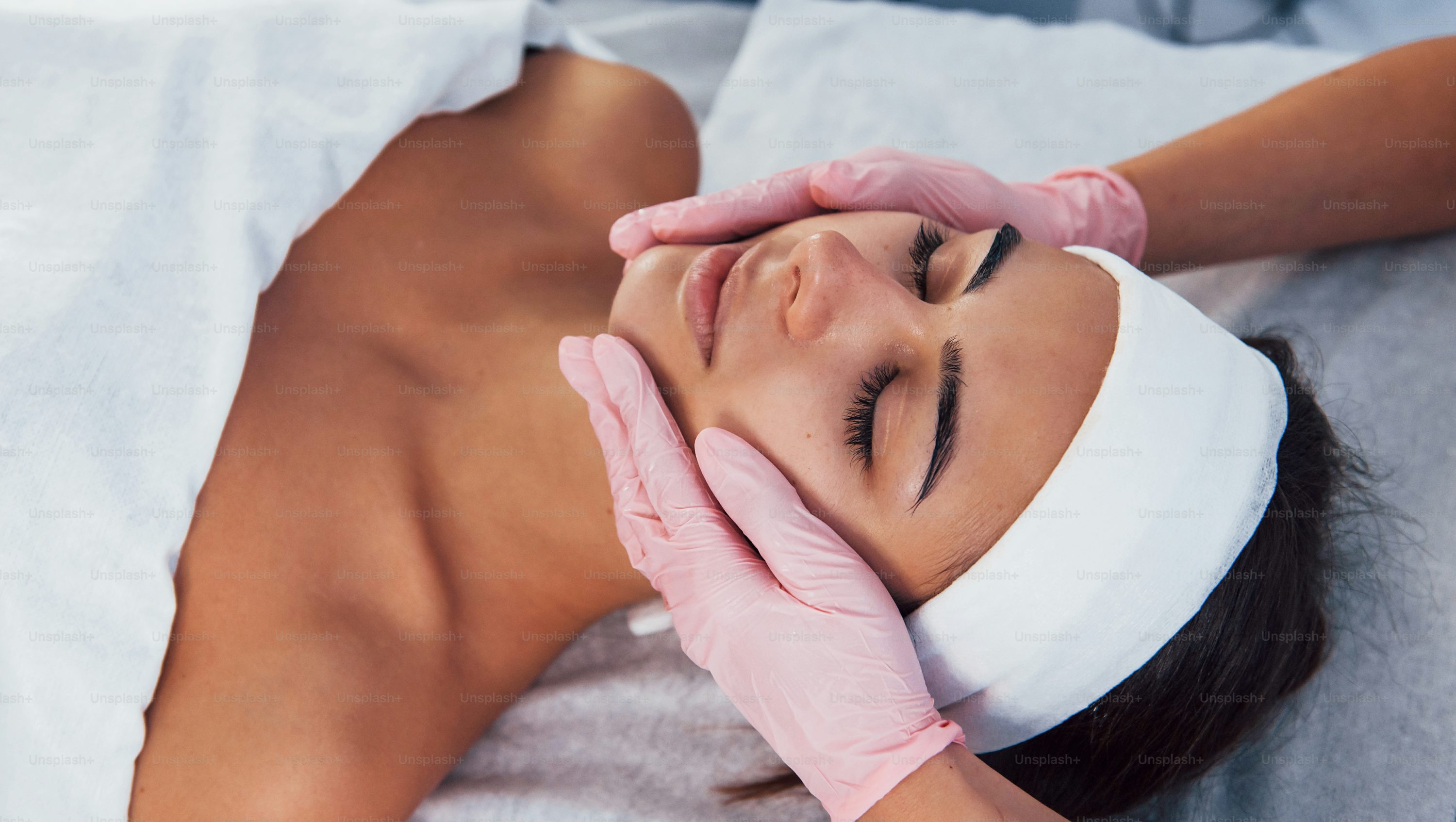 Limpieza Facial Profunda con Hidratación - Servicio a domicilio