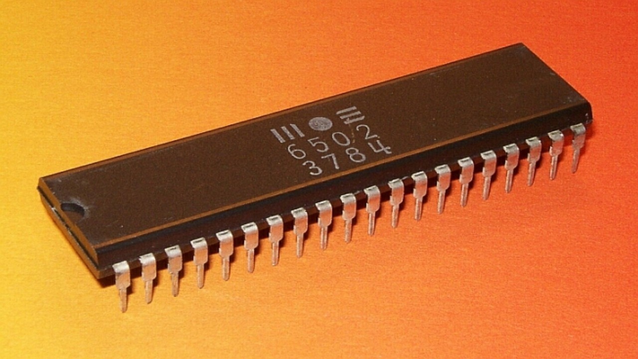 Procesador MOS 6502 en detalle