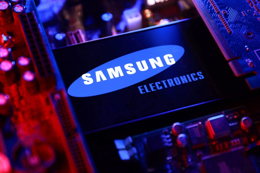 Chips de Samsung sobre una placa de circuito
