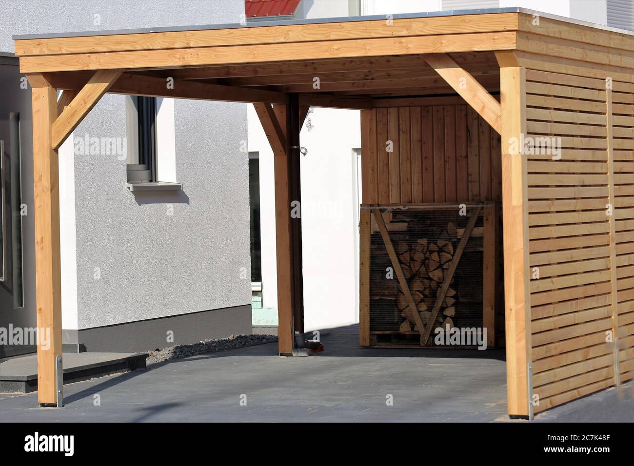 Holzcarport Einfamilienhaus