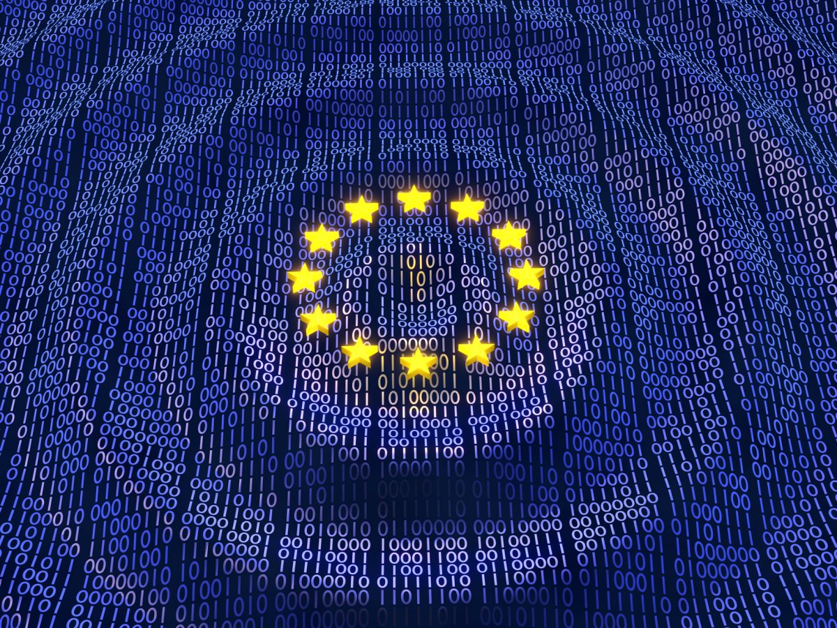 Bandera de la Unión Europea con código digital de fondo