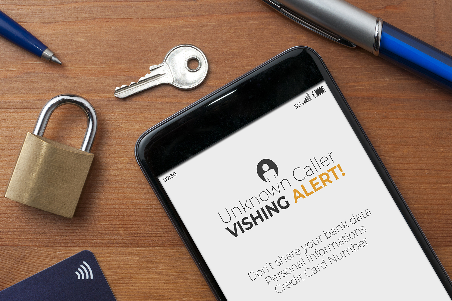 Alerta de phishing en teléfono móvil