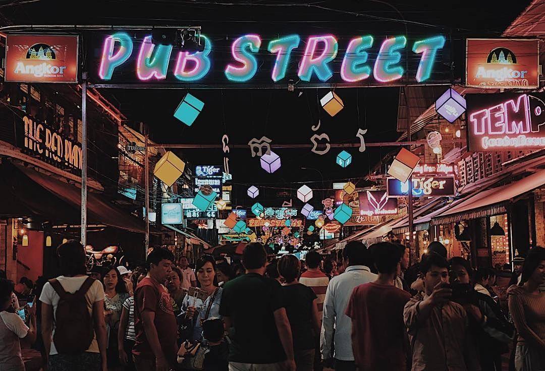 Pub Street Nightlife