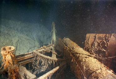 Detalles del casco del Titanic mostrando el deterioro por la acción del tiempo y el mar