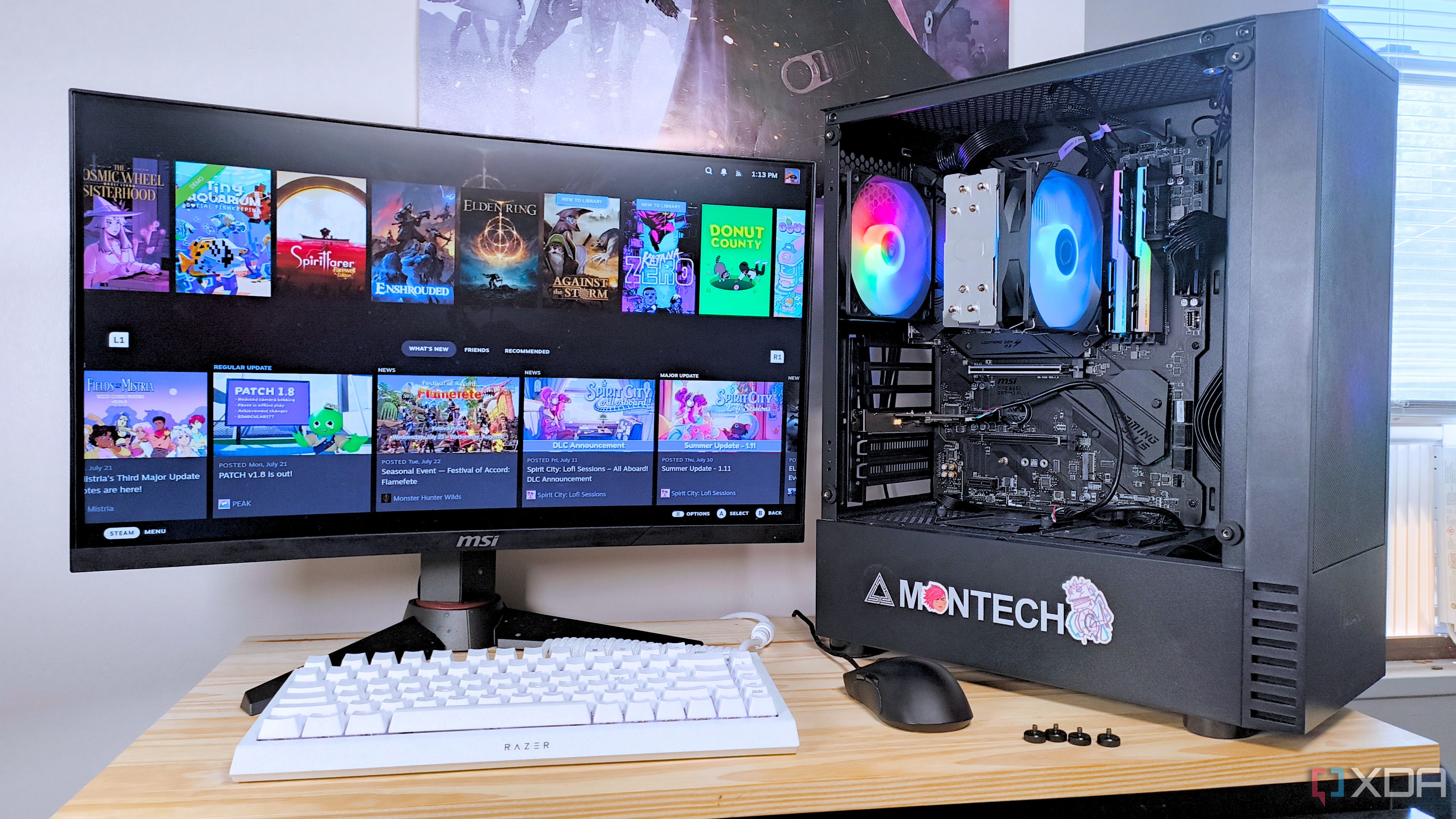 Equipo de gaming moderno con monitor y periféricos