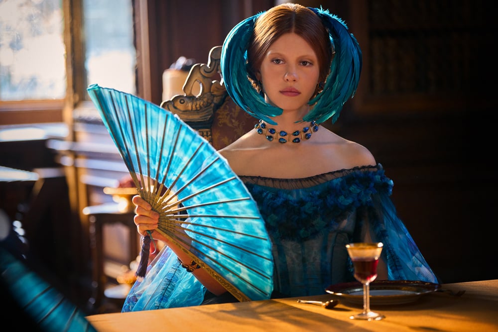 Mia Goth como Elizabeth en Frankenstein