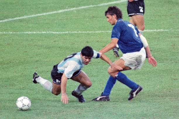 مالدینی در مقابل مارادونا