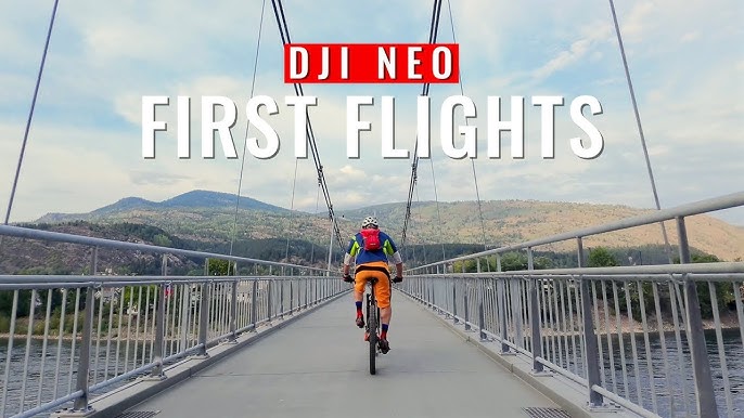 DJI Neo siguiendo a un ciclista en un puente