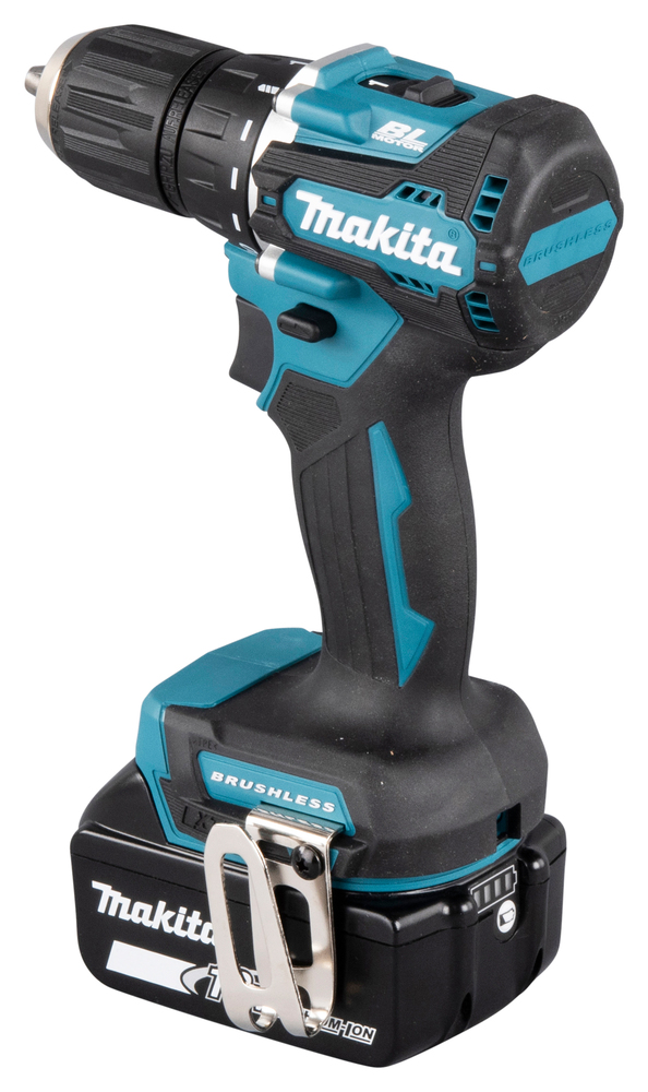 Taladro Makita DDF487 en uso