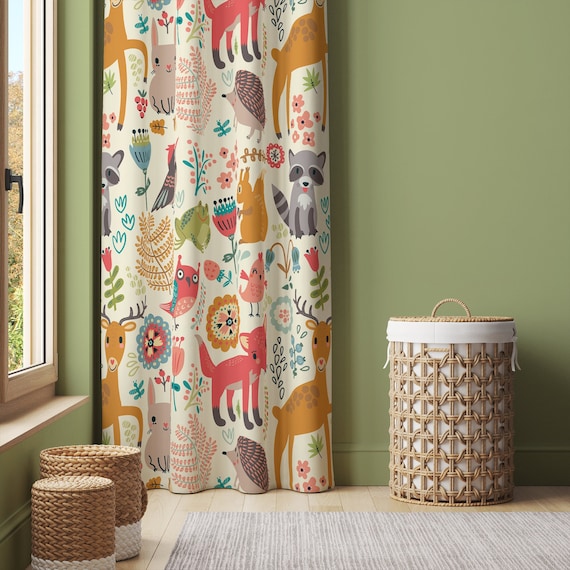 Lõbusad lastetoa kardinad