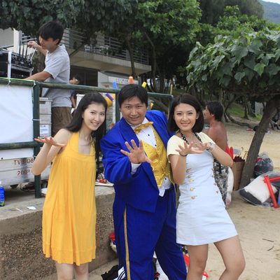 與曾敏、李君妍合照